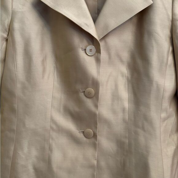 Vintage Talbots Small Petite Tan Silk 3/4 Sleeve Button Front Collared Blazer - Picture 3 of 10